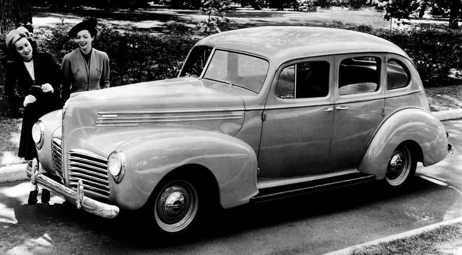 Hudson Deluxe Six Touring Sedan (Series 40-P) '1940